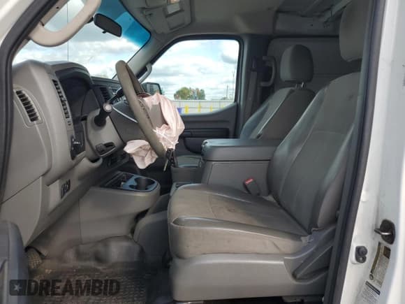 ✅ 2015 Nissan NV Cargo SL • VIN: 1N6AF0KY4FN803974 • Lot: 69755115. Wystawiony na Copart z przebiegiem 217 629 mil. Bezpłatny archiwum sprzedaży aukcyjnych z USA i szczegółowy raport historii pojazdu na DreamBid. Zdjęcie 7.