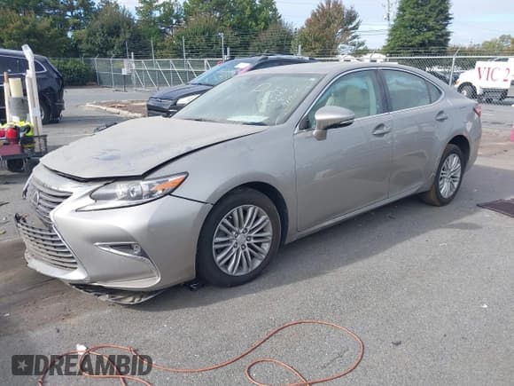 ✅ 2018 Lexus ES 350 • VIN: 58ABK1GGXJU082653 • Лот: 43384344. Опубликован ранее на IAAI с пробегом 44 323 миль. Бесплатный доступ к архиву аукционных продаж из США и подробный отчёт об истории автомобиля на DreamBid. Изображение 2.