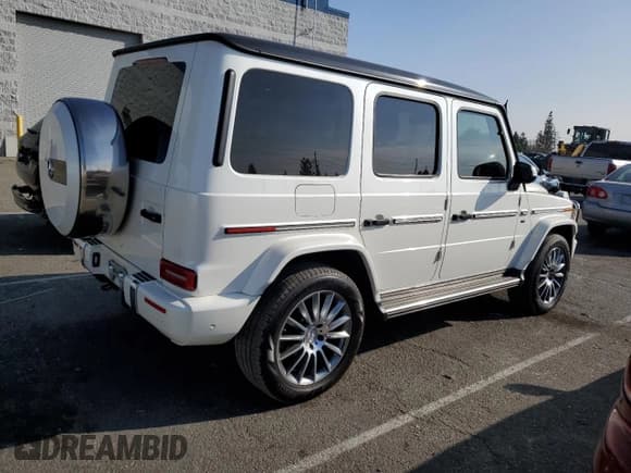 ✅ 2020 Mercedes-Benz G 550 • VIN: W1NYC6BJ2LX360541 • Лот: 79594513. Опубликован ранее на Copart с пробегом 37 393 миль. Бесплатный доступ к архиву аукционных продаж из США и подробный отчёт об истории автомобиля на DreamBid. Изображение 3.