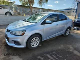 2017 Chevrolet Sonic LS с VIN 1G1JB5SH4H4151774, выставлен на аукционе Copart как лот 71059135 с пробегом 123 657 миль миль и Списание • Salvage title. История ставок и продаж доступна на DreamBid. Изображение 1.