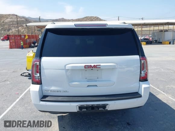 ✅ 2016 GMC Yukon XL SLE • VIN: 1GKS1FKC3GR338437 • Lot: 42573600. Listed on IAAI with 142,570 mi. Free auction sales archive from the USA and detailed vehicle history report at DreamBid. Image 17.