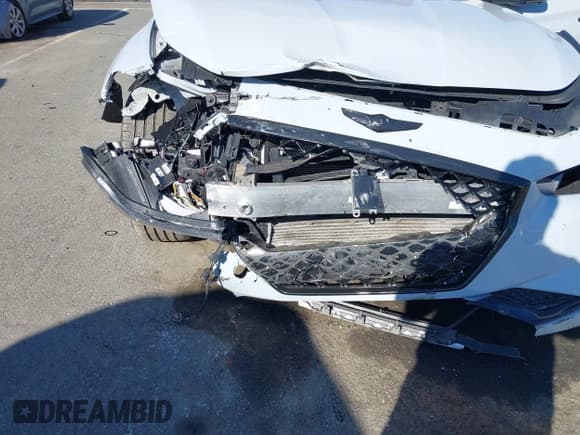 ✅ 2020 Genesis G70 3.3T • VIN: KMTG34LE6LU047066 • Lot: 41488910. Wystawiony na IAAI z przebiegiem 29 031 mil. Bezpłatny archiwum sprzedaży aukcyjnych z USA i szczegółowy raport historii pojazdu na DreamBid. Zdjęcie 6.