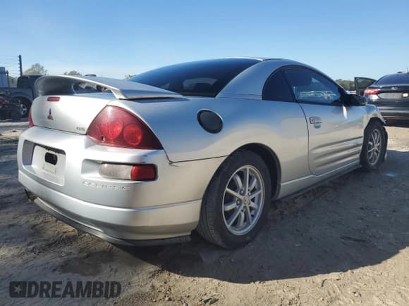 ✅ 2000 Mitsubishi Eclipse GS • VIN: 4A3AC44G7YE147373 • Lot: 92446125. Listed on Copart with 200,300 mi. Free auction sales archive from the USA and detailed vehicle history report at DreamBid. Image 3.
