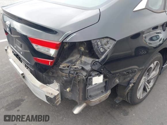 ✅ 2020 Honda Accord EX • VIN: 1HGCV1F42LA111681 • Лот: 43433736. Опубликован ранее на IAAI с пробегом 94 119 миль. Бесплатный доступ к архиву аукционных продаж из США и подробный отчёт об истории автомобиля на DreamBid. Изображение 19.