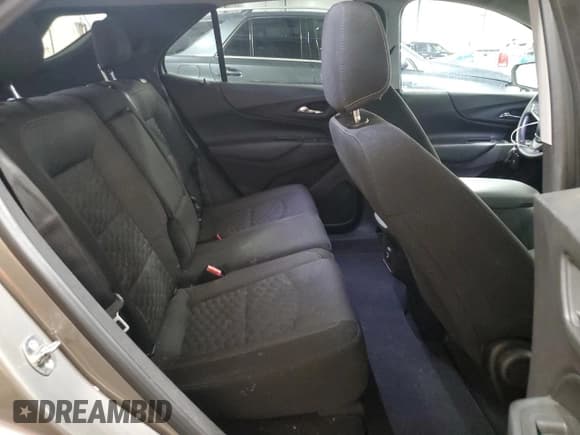 ✅ 2019 Chevrolet Equinox LT • VIN: 3GNAXUEV5KS516059 • Lot: 63977165. Wystawiony na Copart z przebiegiem 106 001 mil. Bezpłatny archiwum sprzedaży aukcyjnych z USA i szczegółowy raport historii pojazdu na DreamBid. Zdjęcie 11.