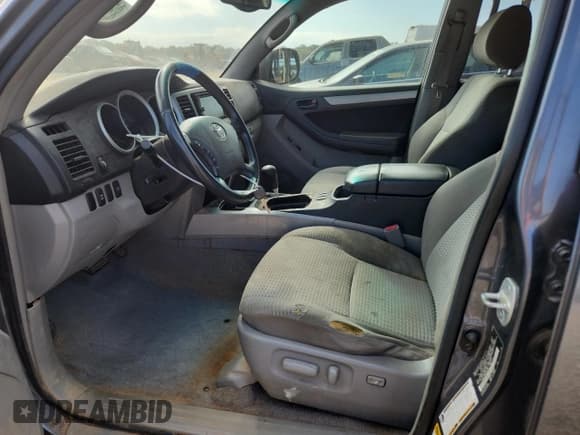 ✅ 2006 Toyota 4Runner SR5 • VIN: JTEBT14R160062154 • Лот: 85943885. Опубликован ранее на Copart с пробегом 227 815 миль. Бесплатный доступ к архиву аукционных продаж из США и подробный отчёт об истории автомобиля на DreamBid. Изображение 7.