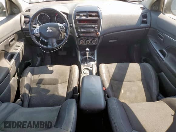 2013 Mitsubishi Outlander ES z VIN 4A4AR3AU7DE002388, wystawiony jako Copart lot #71191145 z przebiegiem 210 627 mil mil oraz Szkoda całkowita • Salvage title. Historia ofert i sprzedaży dostępna na DreamBid. Obrazek 8.