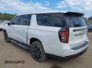 ✅ 2023 Chevrolet Suburban LS • VIN: 1GNSKBKD8PR333445 • Lot: 43424399. Wystawiony na IAAI z przebiegiem 53 712 mil. Bezpłatny archiwum sprzedaży aukcyjnych z USA i szczegółowy raport historii pojazdu na DreamBid. Zdjęcie 3.