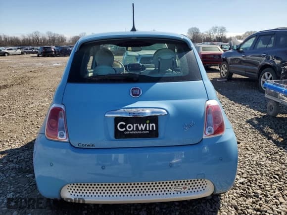 ✅ 2016 FIAT 500e • VIN: 3C3CFFGEXGT170268 • Lot: 48843145. Listed on Copart with 27,323 mi. Free auction sales archive from the USA and detailed vehicle history report at DreamBid. Image 6.
