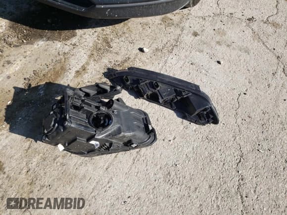 ✅ 2018 Hyundai Kona SEL • VIN: KM8K22AA6JU071277 • Лот: 63797034. Опубликован ранее на Copart с пробегом 102 217 миль. Бесплатный доступ к архиву аукционных продаж из США и подробный отчёт об истории автомобиля на DreamBid. Изображение 14.