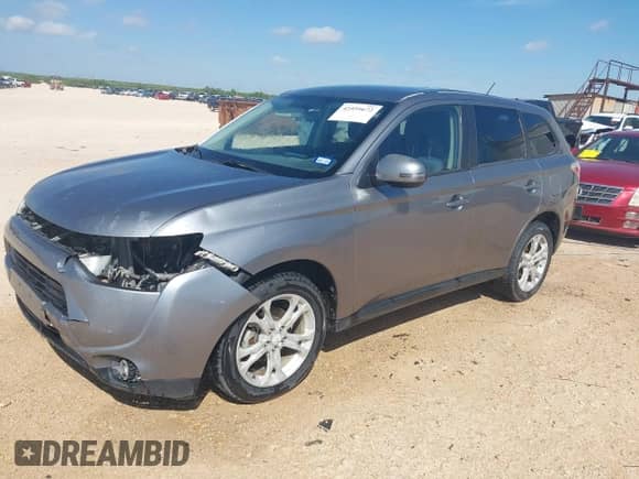 2014 Mitsubishi Outlander SE с VIN JA4AD3A3XEZ019235, выставлен на аукционе IAAI как лот 42559672 с пробегом 176 622 миль миль и . История ставок и продаж доступна на DreamBid. Изображение 17.