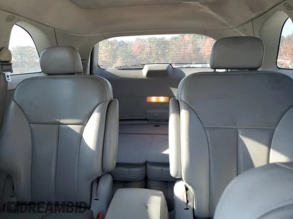 ✅ 2007 Chrysler Pacifica Touring • VIN: 2A8GM68X07R337557 • Lot: 91488405. Wystawiony na Copart z przebiegiem 177 587 mil. Bezpłatny archiwum sprzedaży aukcyjnych z USA i szczegółowy raport historii pojazdu na DreamBid. Zdjęcie 10.