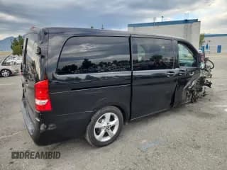 ✅ 2019 Mercedes-Benz Metris Passenger • VIN: WD4PG2EE9K3510493 • Lot: 86092135. Wystawiony na Copart z przebiegiem Nie podano. Bezpłatny archiwum sprzedaży aukcyjnych z USA i szczegółowy raport historii pojazdu na DreamBid. Zdjęcie 3.