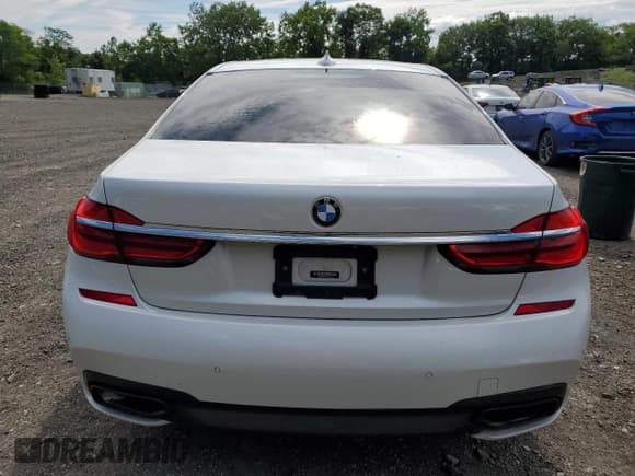 ✅ 2019 BMW 7 Series 740i xDrive • VIN: WBA7E4C55KGV71053 • Lot: 65293155. Listed on Copart with Not provided. Free auction sales archive from the USA and detailed vehicle history report at DreamBid. Image 6.