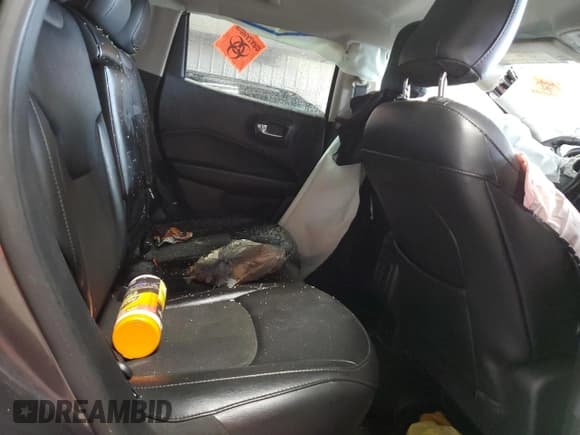 ✅ 2020 Jeep Compass Altitude • VIN: 3C4NJCBBXLT159084 • Лот: 92313375. Опубликован ранее на Copart с пробегом 99 790 миль. Бесплатный доступ к архиву аукционных продаж из США и подробный отчёт об истории автомобиля на DreamBid. Изображение 11.