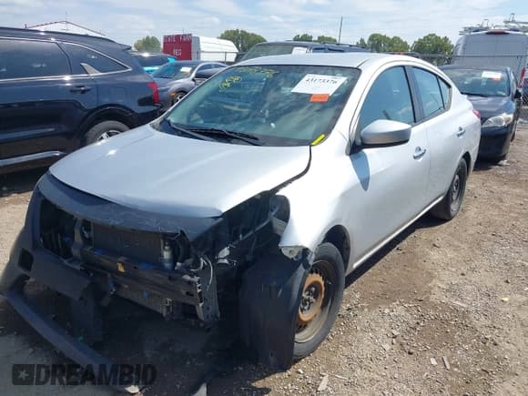 ✅ 2017 Nissan Versa S • VIN: 3N1CN7AP8HK434970 • Lot: 43173376. Wystawiony na IAAI z przebiegiem 161 636 mil. Bezpłatny archiwum sprzedaży aukcyjnych z USA i szczegółowy raport historii pojazdu na DreamBid. Zdjęcie 2.