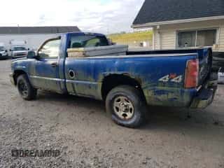 ✅ 2003 Chevrolet Silverado 1500 LS • VIN: 1GCEK14V43E379412 • Lot: 72771824. Wystawiony na Copart z przebiegiem 268 657 mil mil. Skorzystaj z bezpłatnego archiwum sprzedaży aukcyjnych z USA i zobacz szczegółowy raport historii pojazdu na DreamBid. Zdjęcie 2.