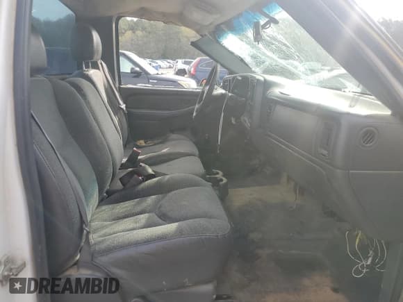 ✅ 2006 GMC Sierra 1500 Work Truck • VIN: 3GTEC14V66G145511 • Лот: 50594125. Опубликован ранее на Copart с пробегом 413 656 миль. Бесплатный доступ к архиву аукционных продаж из США и подробный отчёт об истории автомобиля на DreamBid. Изображение 11.