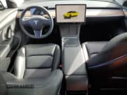 ✅ 2023 Tesla Model 3 • VIN: 5YJ3E1EA2PF429917 • Lot: 49080985. Wystawiony na Copart z przebiegiem 21 400 mil. Bezpłatny archiwum sprzedaży aukcyjnych z USA i szczegółowy raport historii pojazdu na DreamBid. Zdjęcie 8.