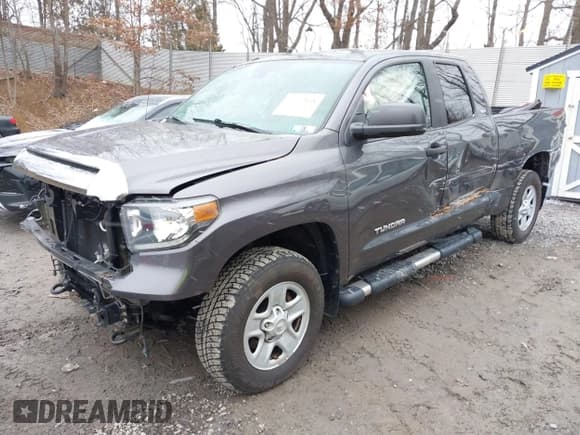 ✅ 2018 Toyota Tundra SR • VIN: 5TFUM5F14JX075750 • Lot: 41722848. Listed on IAAI with 30,120 mi. Free auction sales archive from the USA and detailed vehicle history report at DreamBid. Image 2.