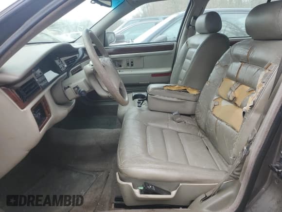 ✅ 1995 Cadillac DeVille • VIN: 1G6KD52B5SU246968 • Lot: 46271515. Wystawiony na Copart z przebiegiem Nie podano. Bezpłatny archiwum sprzedaży aukcyjnych z USA i szczegółowy raport historii pojazdu na DreamBid. Zdjęcie 7.