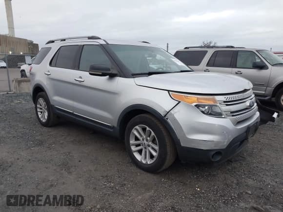 ✅ 2012 Ford Explorer XLT • VIN: 1FMHK8D86CGA11085 • Lot: 43521342. Wystawiony na IAAI z przebiegiem 198 093 mil. Bezpłatny archiwum sprzedaży aukcyjnych z USA i szczegółowy raport historii pojazdu na DreamBid. Zdjęcie 1.