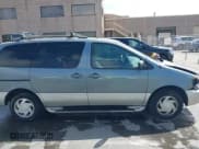 ✅ 1998 Toyota Sienna LE • VIN: 4T3ZF13C8WU033706 • Lot: 42471688. Listed on IAAI with 187,774 mi. Free auction sales archive from the USA and detailed vehicle history report at DreamBid. Image 13.