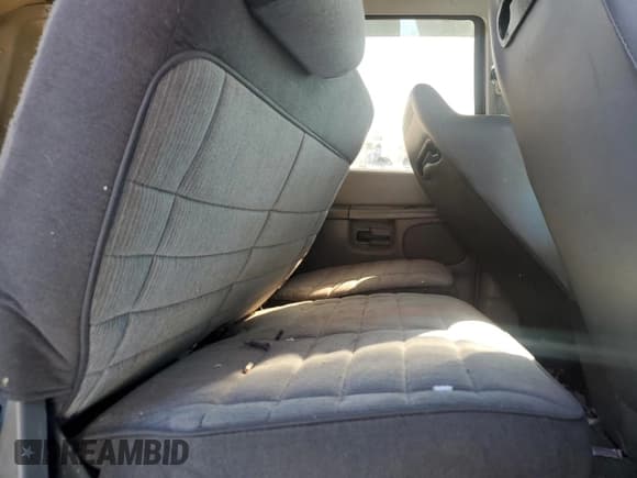 ✅ 1995 Ford Explorer Eddie Bauer • VIN: 1FMDU34X4SUB01239 • Lot: 44182335. Listed on Copart with 273,671 mi. Free auction sales archive from the USA and detailed vehicle history report at DreamBid. Image 11.