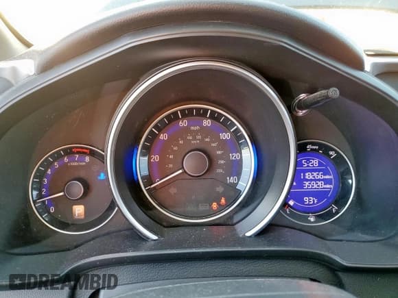 ✅ 2016 Honda Fit LX • VIN: JHMGK5H58GX026612 • Лот: 92034445. Опубликован ранее на Copart с пробегом 118 266 миль. Бесплатный доступ к архиву аукционных продаж из США и подробный отчёт об истории автомобиля на DreamBid. Изображение 9.