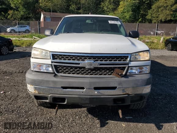✅ 2006 Chevrolet Silverado 2500HD LT1 • VIN: 1GCHK29D26E247336 • Lot: 92932585. Wystawiony na Copart z przebiegiem 320 091 mil. Bezpłatny archiwum sprzedaży aukcyjnych z USA i szczegółowy raport historii pojazdu na DreamBid. Zdjęcie 5.