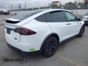 ✅ 2023 Tesla Model X Plaid • VIN: 7SAXCBE65PF400262 • Лот: 42194683. Опубликован ранее на IAAI с пробегом Не указан. Бесплатный доступ к архиву аукционных продаж из США и подробный отчёт об истории автомобиля на DreamBid. Изображение 4.