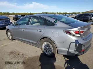 ✅ 2016 Hyundai Sonata SE • VIN: KMHE24L17GA016563 • Lot: 82559555. Listed on Copart with 227,312 mi. Free auction sales archive from the USA and detailed vehicle history report at DreamBid. Image 2.