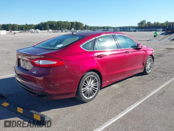 ✅ 2015 Ford Fusion SE • VIN: 3FA6P0H92FR232736 • Lot: 43399016. Listed on IAAI with 170,658 mi. Free auction sales archive from the USA and detailed vehicle history report at DreamBid. Image 4.