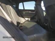 ✅ 2019 BMW X4 xDrive30i • VIN: 5UXUJ3C57KLG52592 • Лот: 56776285. Опубликован ранее на Copart с пробегом 27 160 миль. Бесплатный доступ к архиву аукционных продаж из США и подробный отчёт об истории автомобиля на DreamBid. Изображение 11.