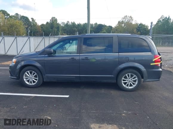 ✅ 2018 Dodge Grand Caravan SXT • VIN: 2C4RDGCGXJR264542 • Lot: 43396918. Wystawiony na IAAI z przebiegiem 167 959 mil. Bezpłatny archiwum sprzedaży aukcyjnych z USA i szczegółowy raport historii pojazdu na DreamBid. Zdjęcie 14.