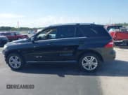 ✅ 2013 Mercedes-Benz M 350 • VIN: 4JGDA5JB6DA240550 • Lot: 43103254. Wystawiony na IAAI z przebiegiem 115 537 mil. Bezpłatny archiwum sprzedaży aukcyjnych z USA i szczegółowy raport historii pojazdu na DreamBid. Zdjęcie 14.