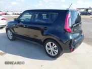 ✅ 2016 Kia Soul + • VIN: KNDJX3A51G7370418 • Lot: 43243176. Wystawiony na IAAI z przebiegiem 96 940 mil. Bezpłatny archiwum sprzedaży aukcyjnych z USA i szczegółowy raport historii pojazdu na DreamBid. Zdjęcie 3.
