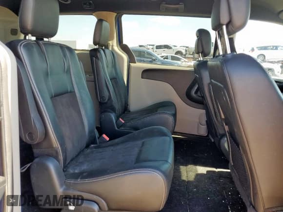 ✅ 2020 Dodge Grand Caravan SXT • VIN: 2C4RDGCG2LR154409 • Лот: 82278745. Опубликован ранее на Copart с пробегом 115 657 миль. Бесплатный доступ к архиву аукционных продаж из США и подробный отчёт об истории автомобиля на DreamBid. Изображение 11.