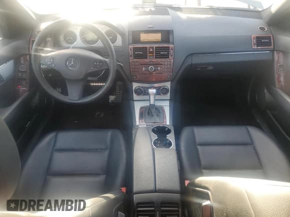 ✅ 2008 Mercedes-Benz C 300 Sport • VIN: WDDGF54X58F052255 • Lot: 47979665. Listed on Copart with 79,927 mi. Free auction sales archive from the USA and detailed vehicle history report at DreamBid. Image 8.