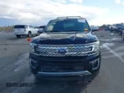 ✅ 2019 Ford Expedition Platinum • VIN: 1FMJU1MT2KEA81491 • Lot: 43499794. Wystawiony na IAAI z przebiegiem 84 808 mil. Bezpłatny archiwum sprzedaży aukcyjnych z USA i szczegółowy raport historii pojazdu na DreamBid. Zdjęcie 12.
