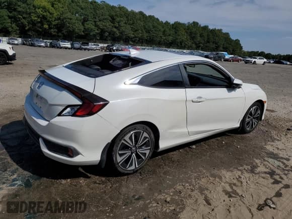 ✅ 2017 Honda Civic EX-L • VIN: 2HGFC3B79HH359188 • Lot: 71730715. Listed on Copart with 125,709 mi. Free auction sales archive from the USA and detailed vehicle history report at DreamBid. Image 3.