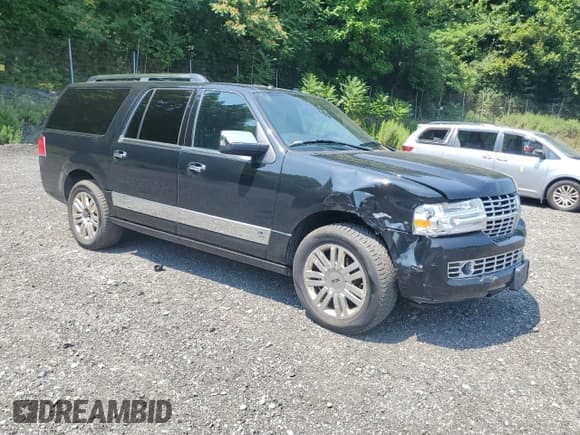 ✅ 2013 Lincoln Navigator • VIN: 5LMJJ3J54DEL03457 • Lot: 70335925. Listed on Copart with 204,006 mi. Free auction sales archive from the USA and detailed vehicle history report at DreamBid. Image 4.
