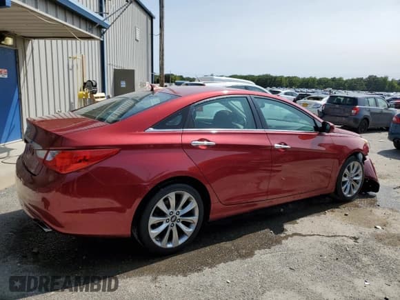 ✅ 2011 Hyundai Sonata SE • VIN: 5NPEC4ACXBH203609 • Lot: 70808314. Listed on Copart with 70,636 mi. Free auction sales archive from the USA and detailed vehicle history report at DreamBid. Image 3.