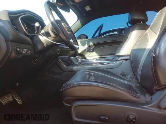 ✅ 2015 Dodge Challenger SXT Plus • VIN: 2C3CDZBG4FH805363 • Lot: 69331904. Wystawiony na Copart z przebiegiem 175 409 mil. Bezpłatny archiwum sprzedaży aukcyjnych z USA i szczegółowy raport historii pojazdu na DreamBid. Zdjęcie 7.