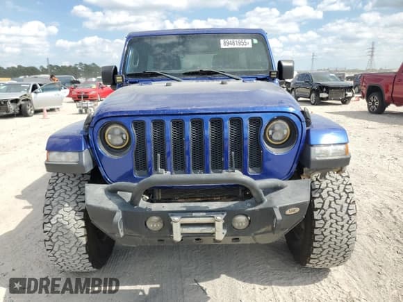✅ 2018 Jeep Wrangler Unlimited Sahara • VIN: 1C4HJXEN5JW215823 • Lot: 89481955. Listed on Copart with 102,531 mi. Free auction sales archive from the USA and detailed vehicle history report at DreamBid. Image 5.