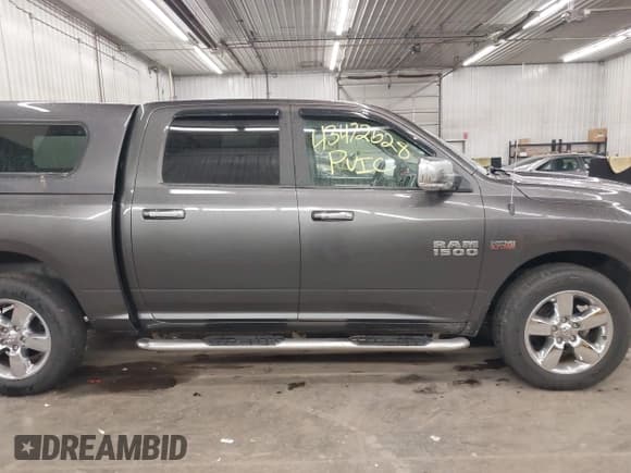 ✅ 2018 Ram 1500 Big Horn • VIN: 3C6RR7LT2JG226265 • Лот: 43472528. Опубликован ранее на IAAI с пробегом 199 840 миль. Бесплатный доступ к архиву аукционных продаж из США и подробный отчёт об истории автомобиля на DreamBid. Изображение 14.