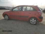 ✅ 2007 Kia Rio SX • VIN: KNADE163276293916 • Лот: 81728705. Опубликован ранее на Copart с пробегом Не указан. Бесплатный доступ к архиву аукционных продаж из США и подробный отчёт об истории автомобиля на DreamBid. Изображение 2.