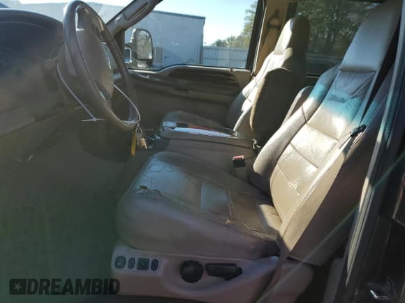 ✅ 2003 Ford Excursion Limited • VIN: 1FMSU43P13EC70760 • Lot: 86877894. Wystawiony na Copart z przebiegiem 311 258 mil. Bezpłatny archiwum sprzedaży aukcyjnych z USA i szczegółowy raport historii pojazdu na DreamBid. Zdjęcie 7.