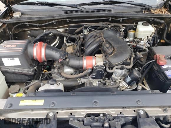 ✅ 2011 Toyota Tacoma • VIN: 3TMLU4EN1BM057479 • Lot: 85938495. Listed on Copart with 86,574 mi. Free auction sales archive from the USA and detailed vehicle history report at DreamBid. Image 11.