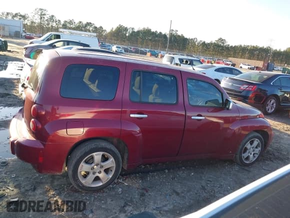 ✅ 2007 Chevrolet HHR LT • VIN: 3GNDA23D17S562623 • Lot: 41574903. Listed on IAAI with 262,310 mi. Free auction sales archive from the USA and detailed vehicle history report at DreamBid. Image 13.